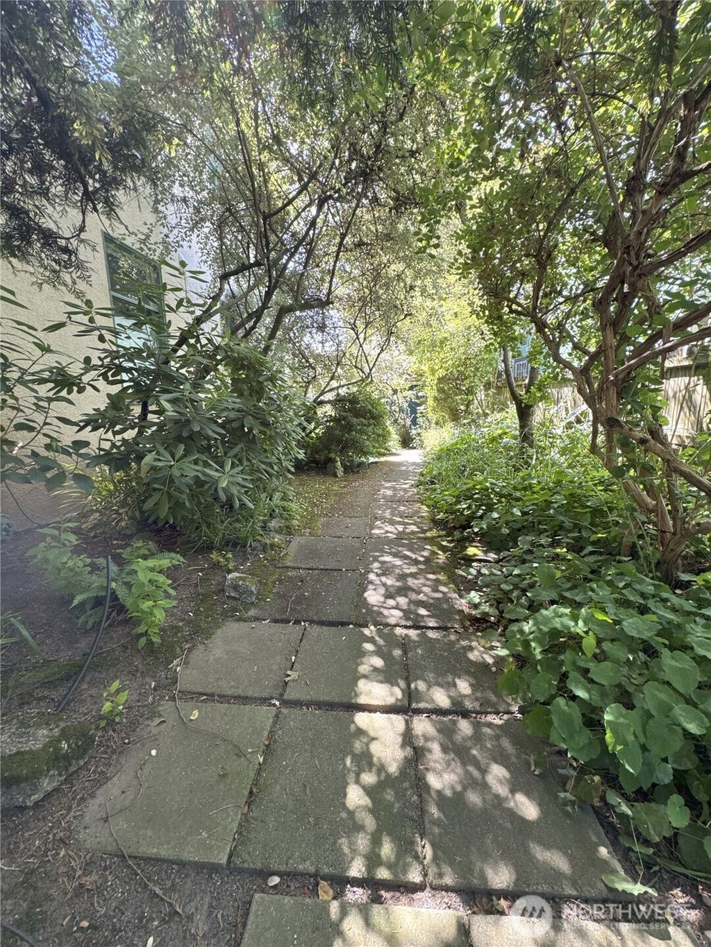 Photo of 633 33rd Avenue E, Seattle, WA 98112 (MLS # 2398247)