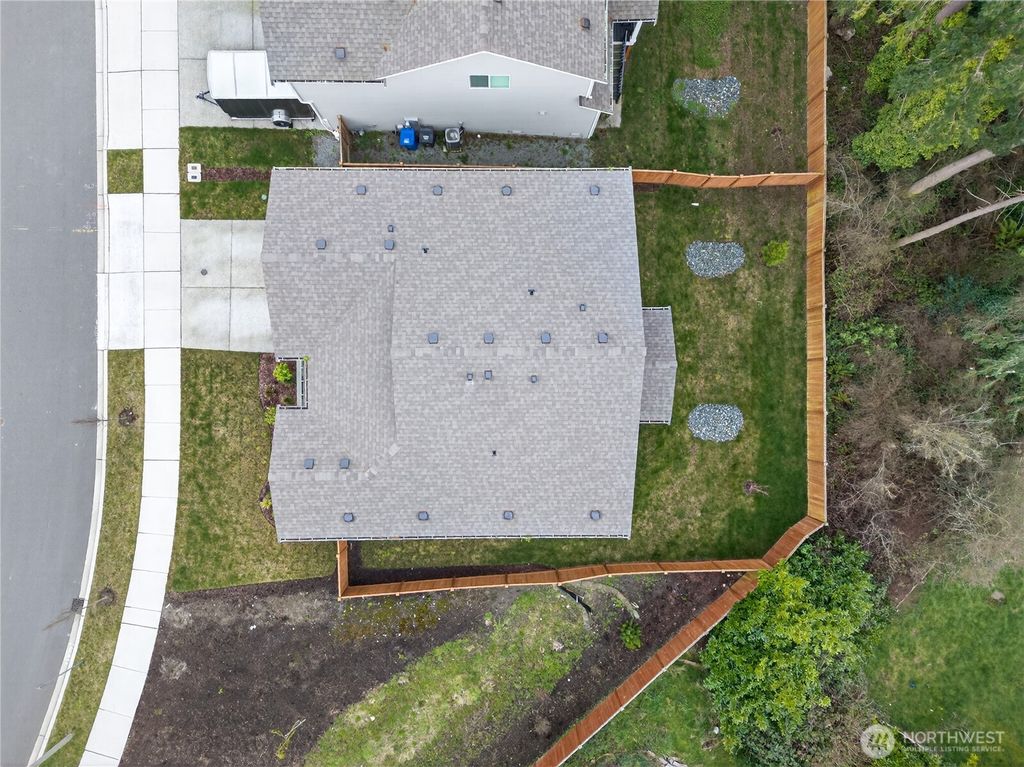 Photo of 2210 SW Putnam Drive, Oak Harbor, WA 98277 (MLS # 2547384)