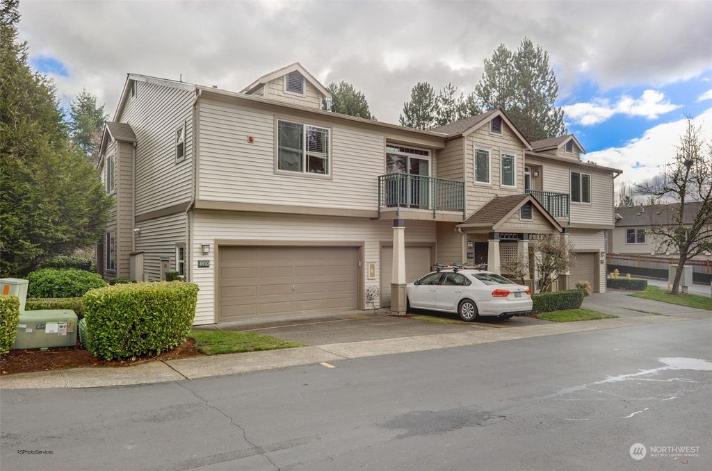 Photo of 4450 248th Lane SE, Sammamish, WA 98029 (MLS # 2035446)