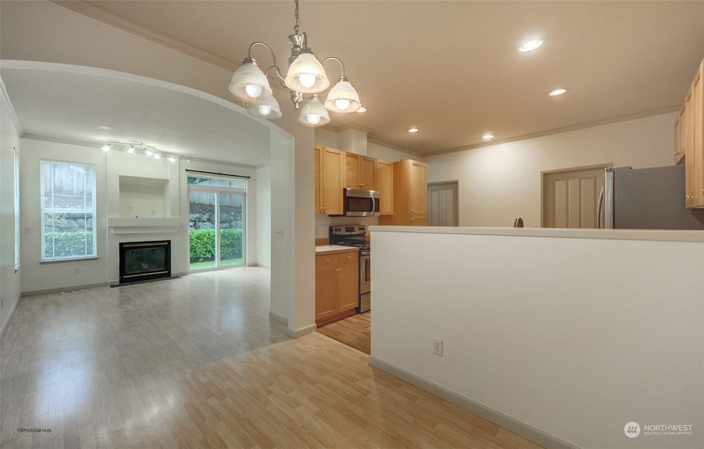 Photo of 4450 248th Lane SE, Sammamish, WA 98029 (MLS # 2035446)