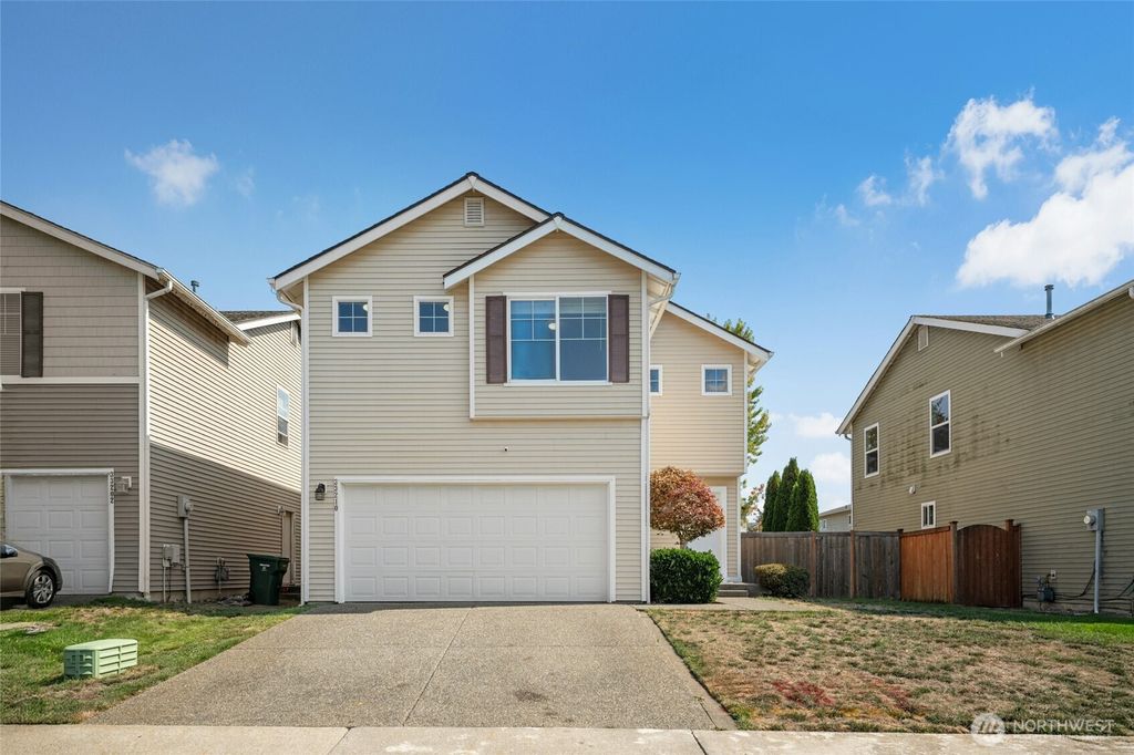 Photo of 33210 42nd Avenue S, Federal Way, WA 98001 (MLS # 2430477)