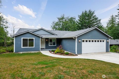 Photo of 183 Rainier Lane, Port Ludlow, WA 98365 (MLS # 2549501)
