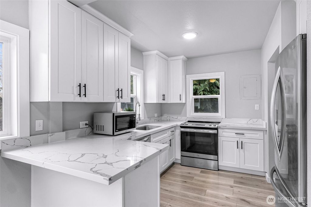 Photo of 222 W Marilyn Avenue, Everett, WA 98204 (MLS # 2487252)