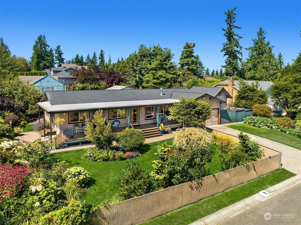 Photo of 3101 Russet Road, Brier, WA 98036 (MLS # 2151291)