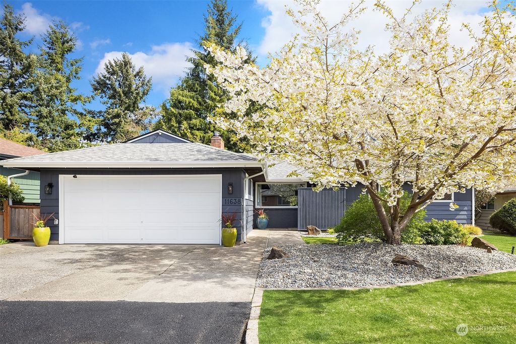 Photo of 11638 18th Avenue SW, Burien, WA 98146 (MLS # 2223532)
