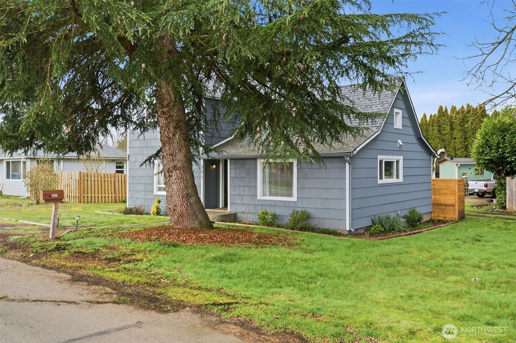 Photo of 201 Tilley Avenue, Centralia, WA 98531 (MLS # 2477458)