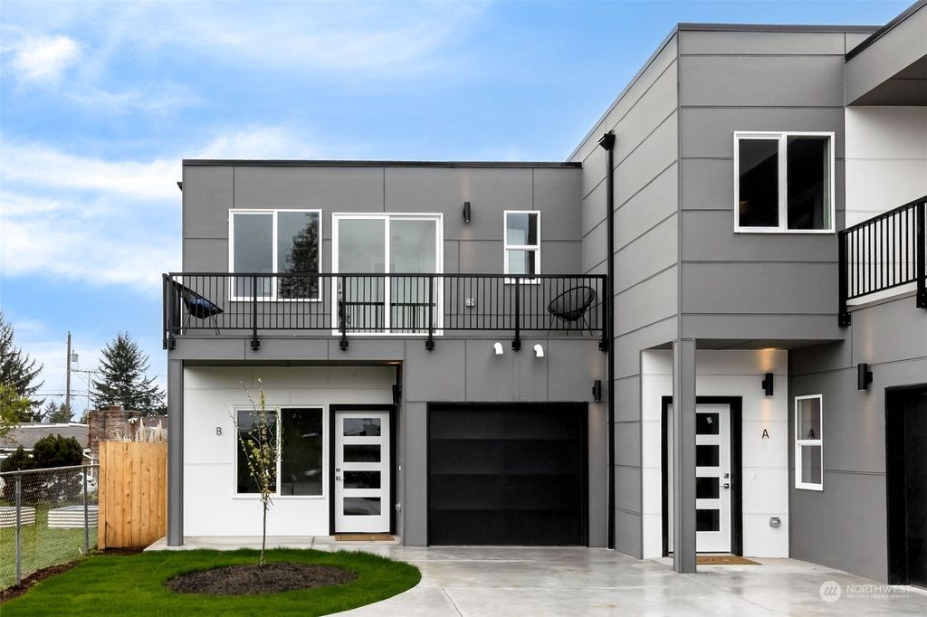 Photo of 16023 11th Avenue SW #B, Burien, WA 98166 (MLS # 2198770)