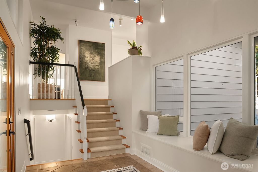 Photo of 13621 18th Avenue Ct SW, Burien, WA 98166 (MLS # 2482536)