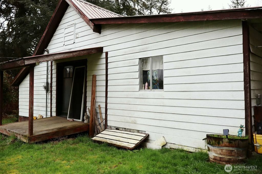 Photo of 306 Minkler Rd Rd, Winlock, WA 98596 (MLS # 2505663)