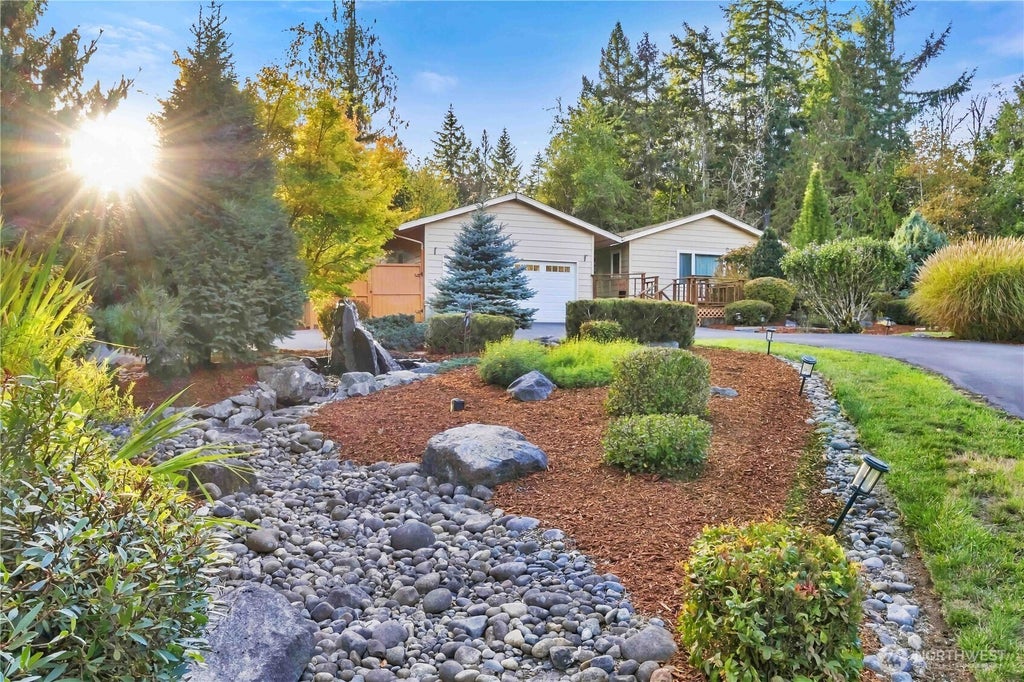 Photo of 117 Sandy Boulevard, Centralia, WA 98531 (MLS # 2585213)