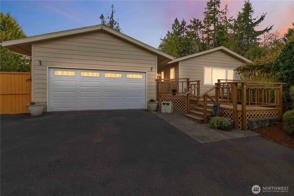Photo of 117 Sandy Boulevard, Centralia, WA 98531 (MLS # 2585213)