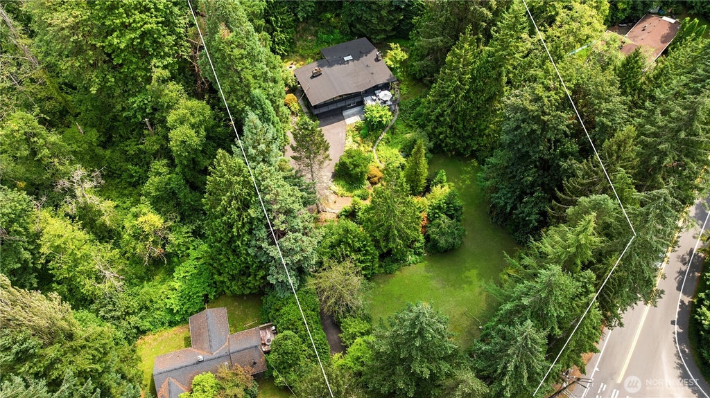 Photo of 20200 37th Avenue NE, Lake Forest Park, WA 98155 (MLS # 2574267)