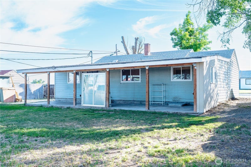 112 W Loop Drive