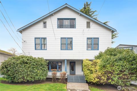 Photo of 1425 Palm Avenue SW, Seattle, WA 98116 (MLS # 2470400)