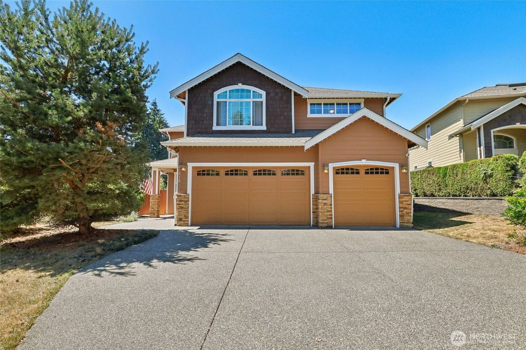 Photo of 21012 33rd Place W, Lynnwood, WA 98036 (MLS # 2458408)