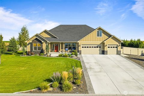 Photo of 8125 Dune Lake Road SE, Moses Lake, WA 98837 (MLS # 2425016)