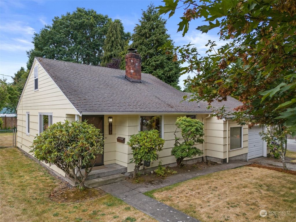 Photo of 5077 SW Waite Street, Seattle, WA 98116 (MLS # 2278809)