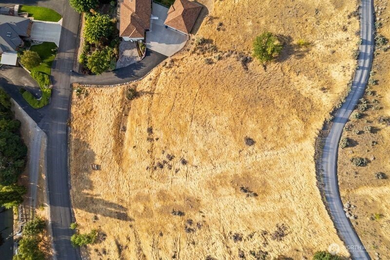 Photo of 3825 Sunridge Ln Ln, Wenatchee, WA 98801 (MLS # 2579917)