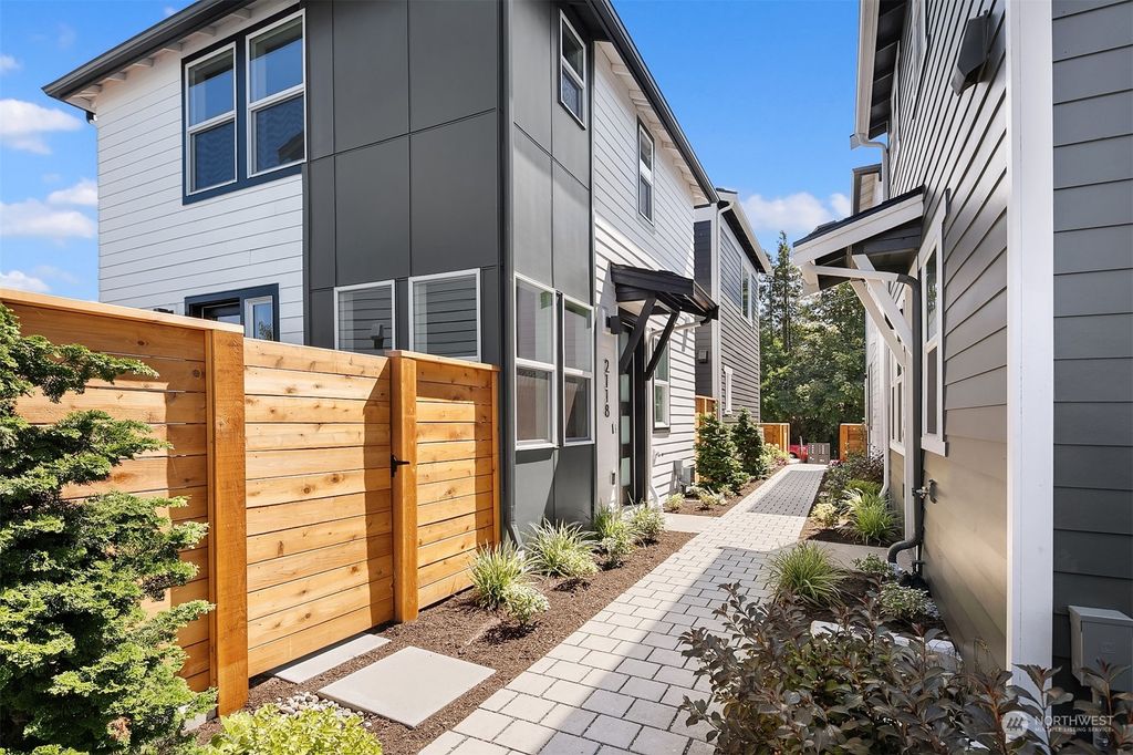 Photo of 2118 S Bayview Street, Seattle, WA 98144 (MLS # 2160381)