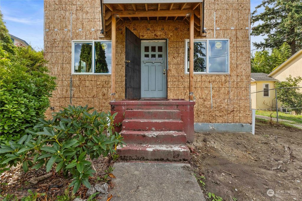 Photo of 5041 Bowen Place S, Seattle, WA 98118 (MLS # 2287480)