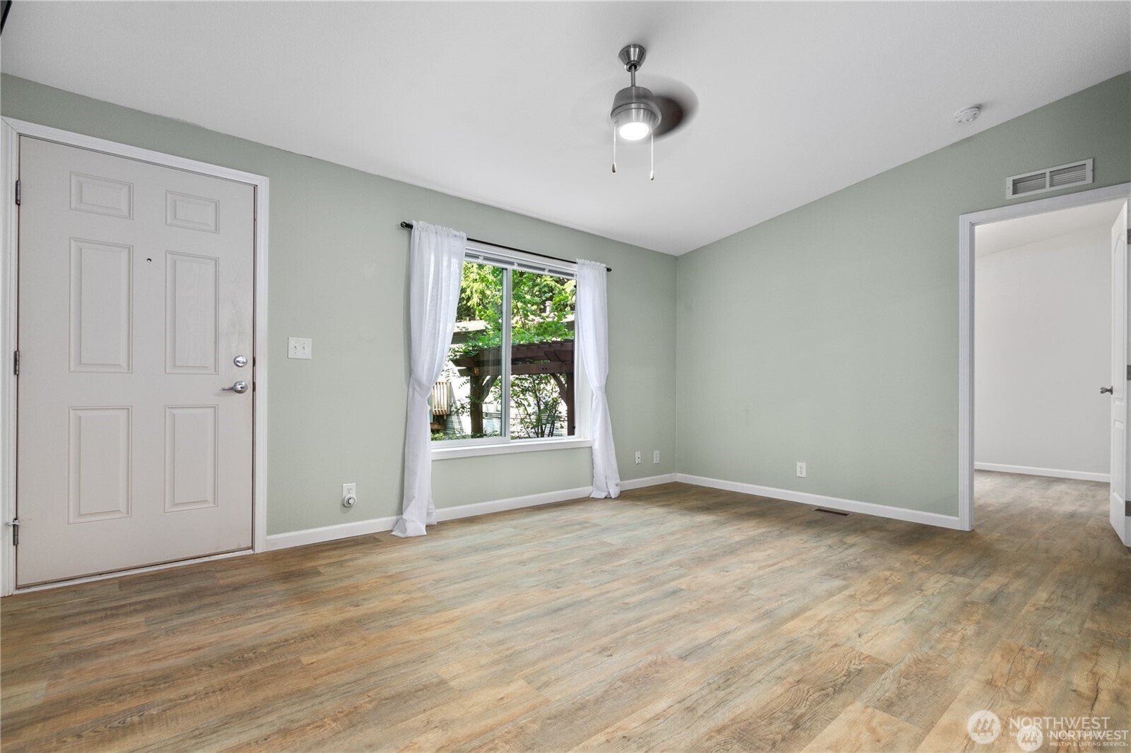 2516 Northshore Road 15