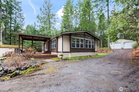 Photo of 61 N Cresthill Way, Hoodsport, WA 98548 (MLS # 2486443)
