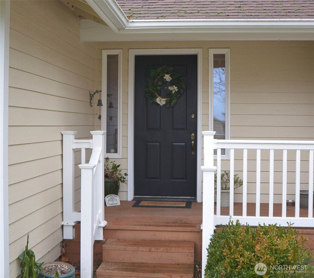 Photo of 15718 Topaz Drive SE, Yelm, WA 98597 (MLS # 2472996)