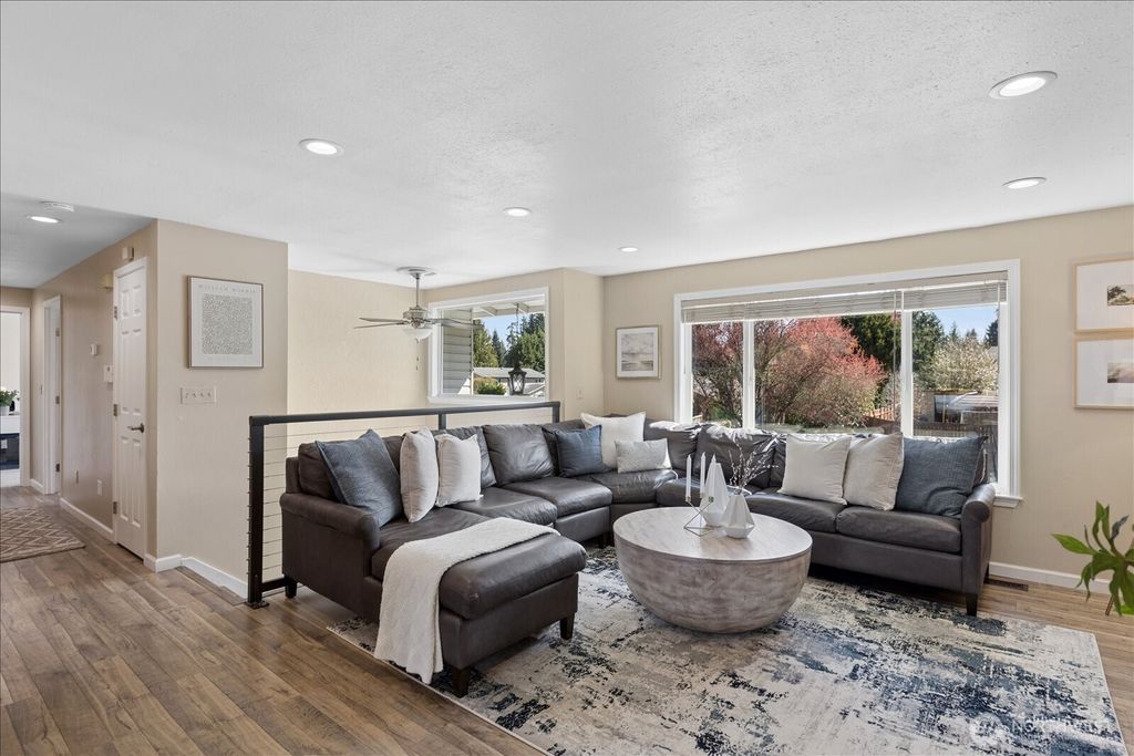 Photo of 4629 128th Place SE, Everett, WA 98208 (MLS # 2502871)