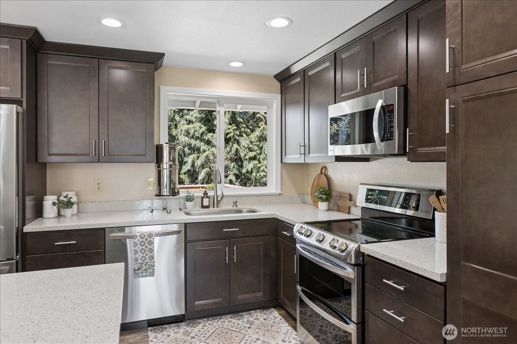 Photo of 4629 128th Place SE, Everett, WA 98208 (MLS # 2502871)