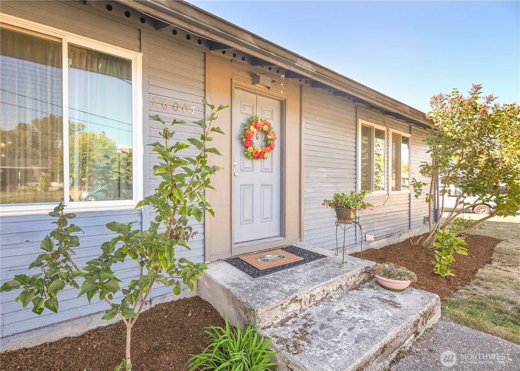 Photo of 26007 14th Avenue S, Des Moines, WA 98198 (MLS # 2439252)