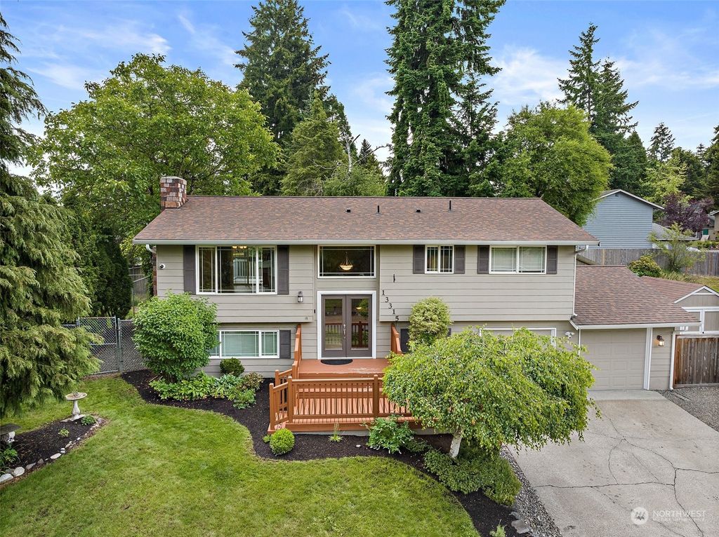 Photo of 13315 51st Drive SE, Everett, WA 98208 (MLS # 2073773)