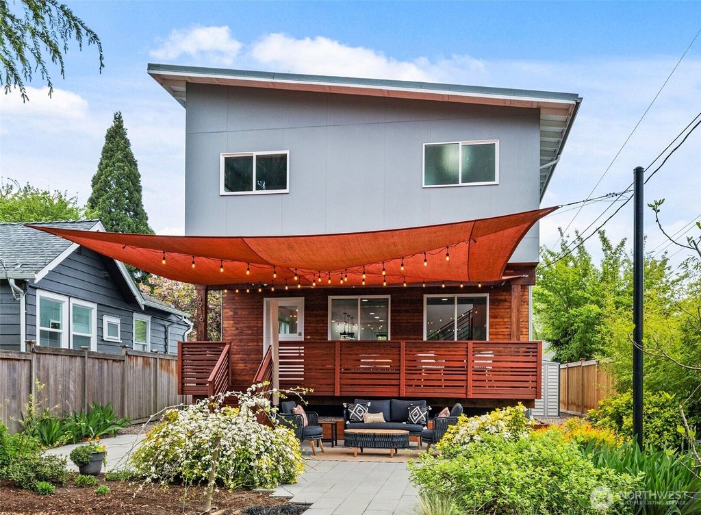 Photo of 4916 SW Dawson Street, Seattle, WA 98136 (MLS # 2367785)