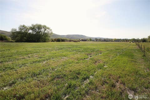 Photo of 0 Heron Farm Lane, Ellensburg, WA 98926 (MLS # 2562210)