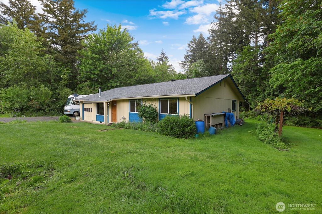 Photo of 2115 Lorraine Drive SE, Olympia, WA 98501 (MLS # 2525400)