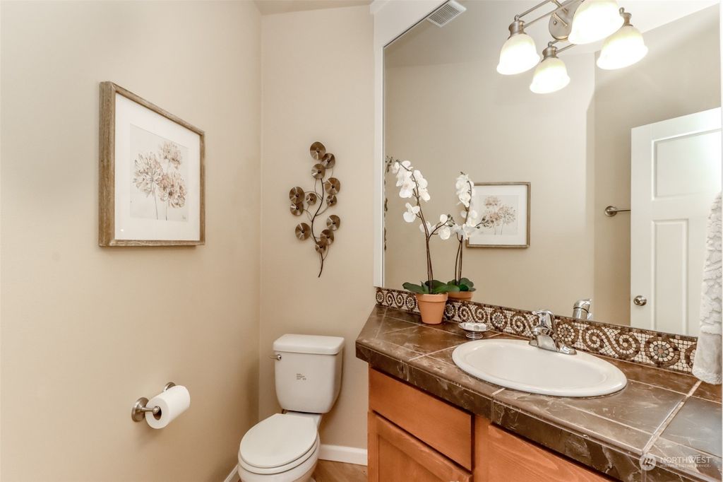 listing image 9360121533784470879