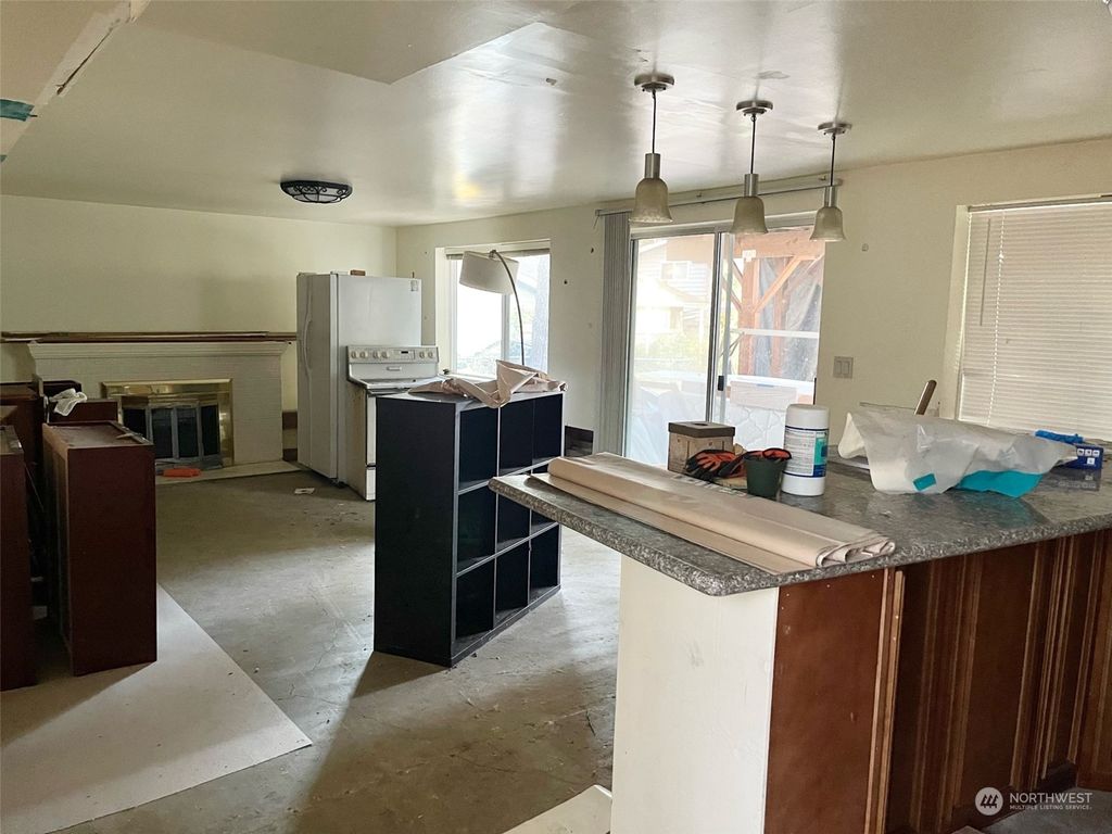 Photo of 2165 N 186th Street, Shoreline, WA 98133 (MLS # 2142475)