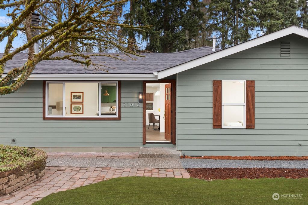 Photo of 21613 6th Avenue W, Bothell, WA 98021 (MLS # 2197564)