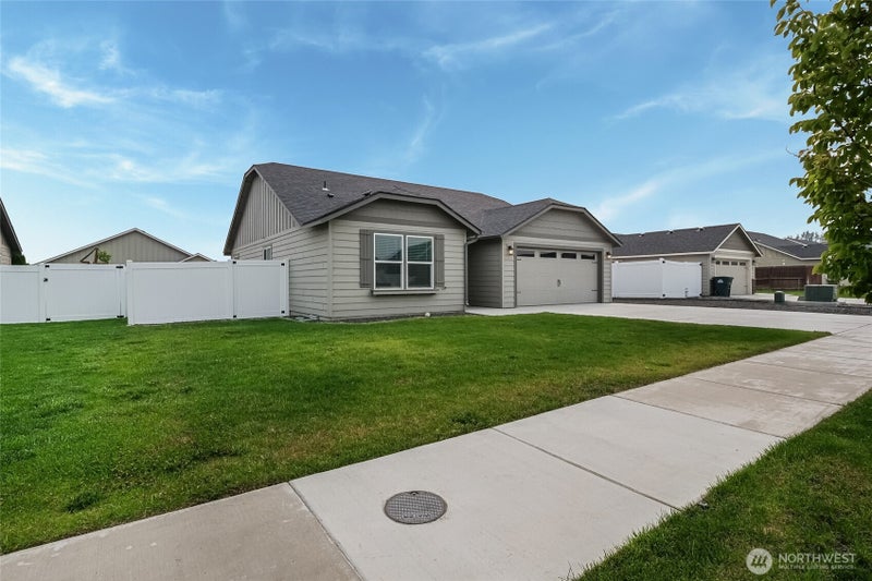 4229 W Cove West Drive