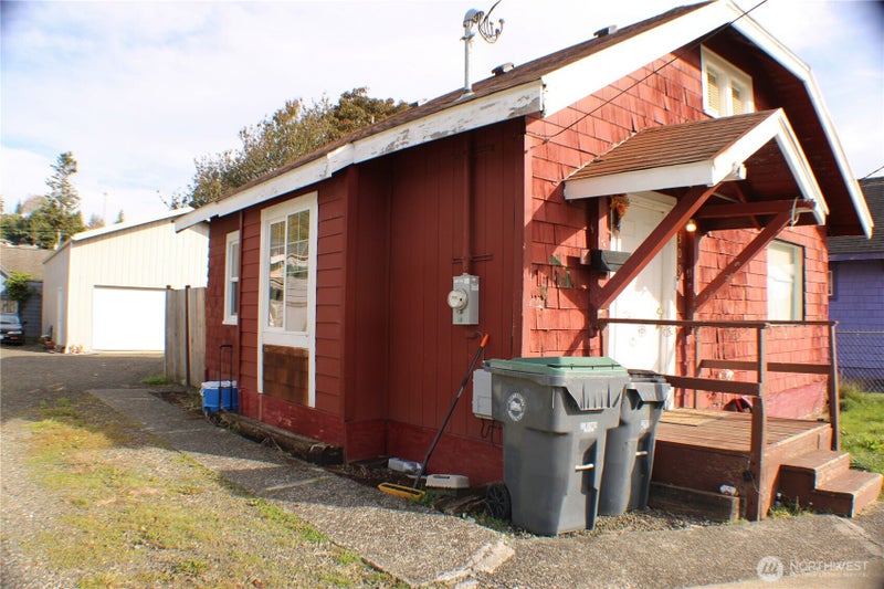309 Eklund Avenue
