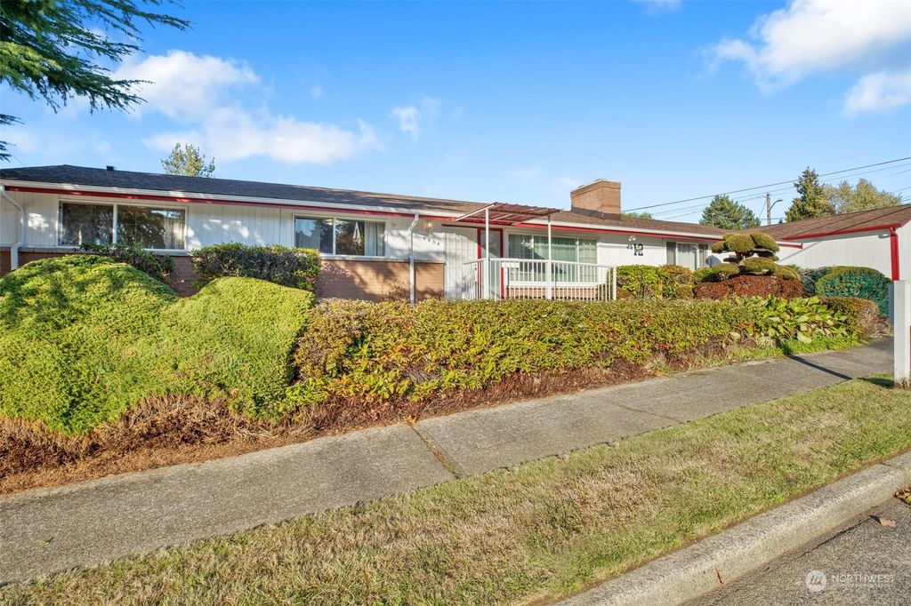 Photo of 5904 S Roxbury Street, Seattle, WA 98118 (MLS # 2015506)