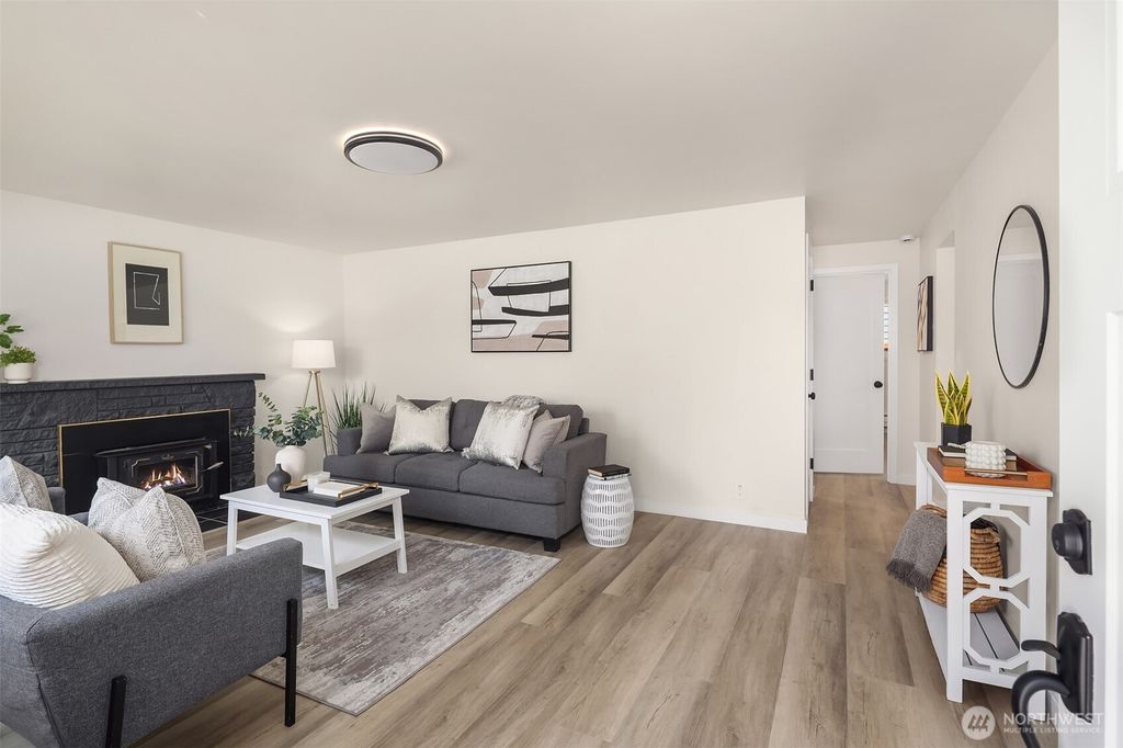 Photo of 8114 12th Avenue SW, Seattle, WA 98106 (MLS # 2364186)
