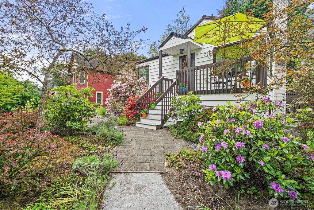 Photo of 731 19th Avenue, Seattle, WA 98122 (MLS # 2531356)