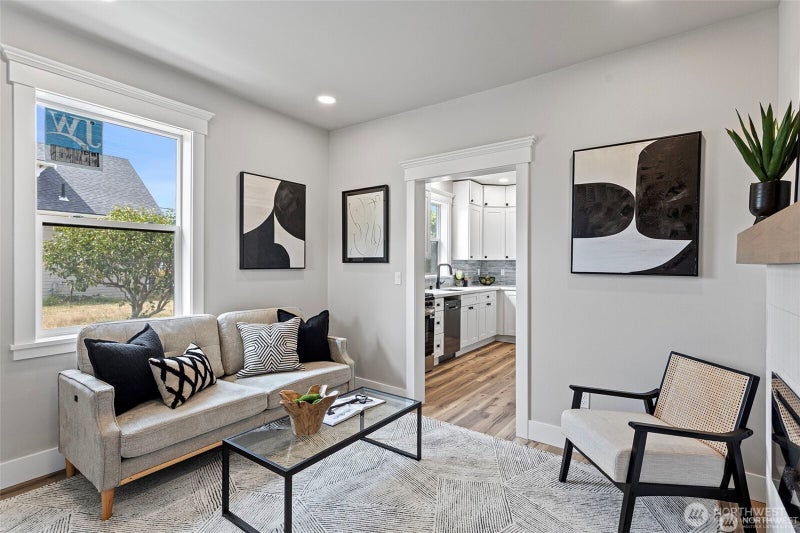 814 26th Street 1