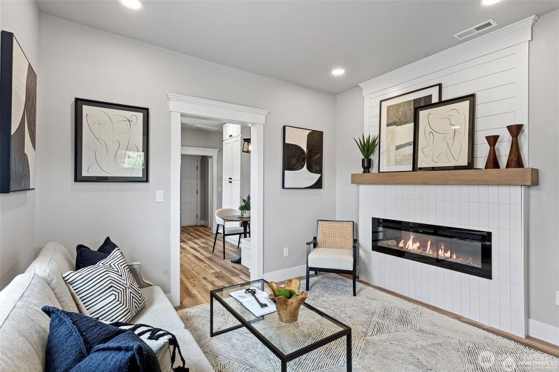 814 26th Street 1