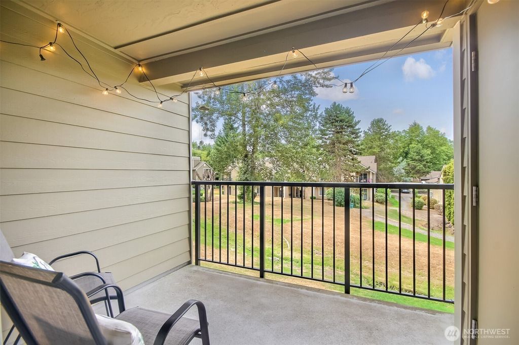 Photo of 1844 S 284th Lane #I-203, Federal Way, WA 98003 (MLS # 2409927)