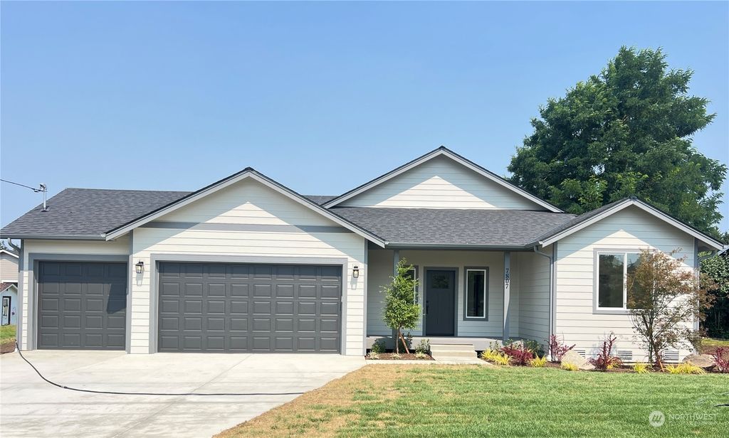 Photo of 7807 NW 272nd Street NW, Stanwood, WA 98292 (MLS # 2275043)