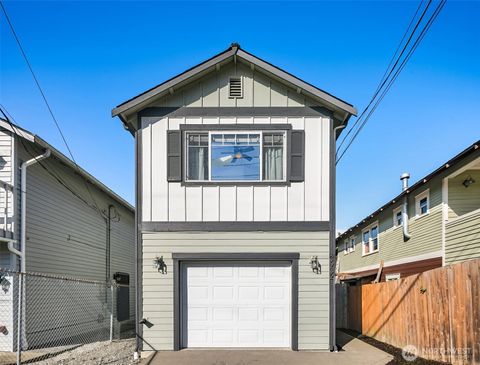 Photo of 3932 S Lucile Street, Seattle, WA 98118 (MLS # 2486545)