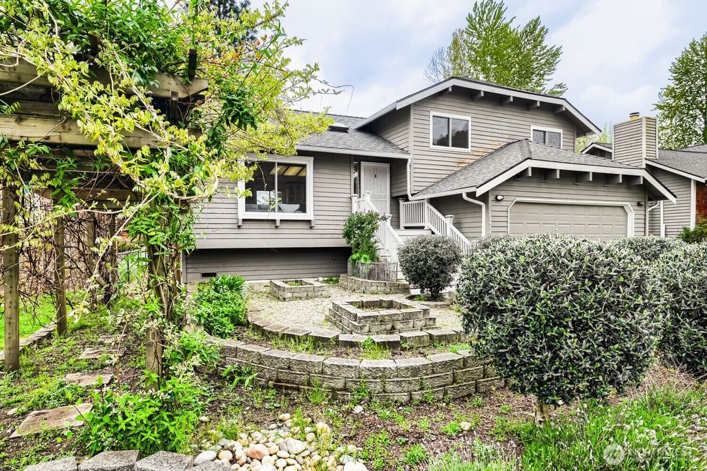 Photo of 22414 18th Avenue SE, Bothell, WA 98021 (MLS # 2516277)
