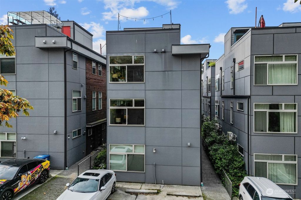 Photo of 716 A Martin Luther King Jr Way, Seattle, WA 98122 (MLS # 2303870)