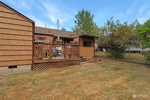 A home in Chehalis